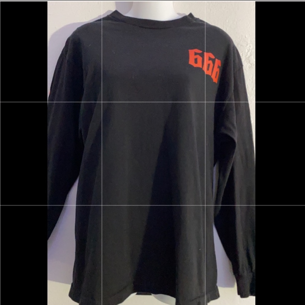 Long sleeve graphic shirt